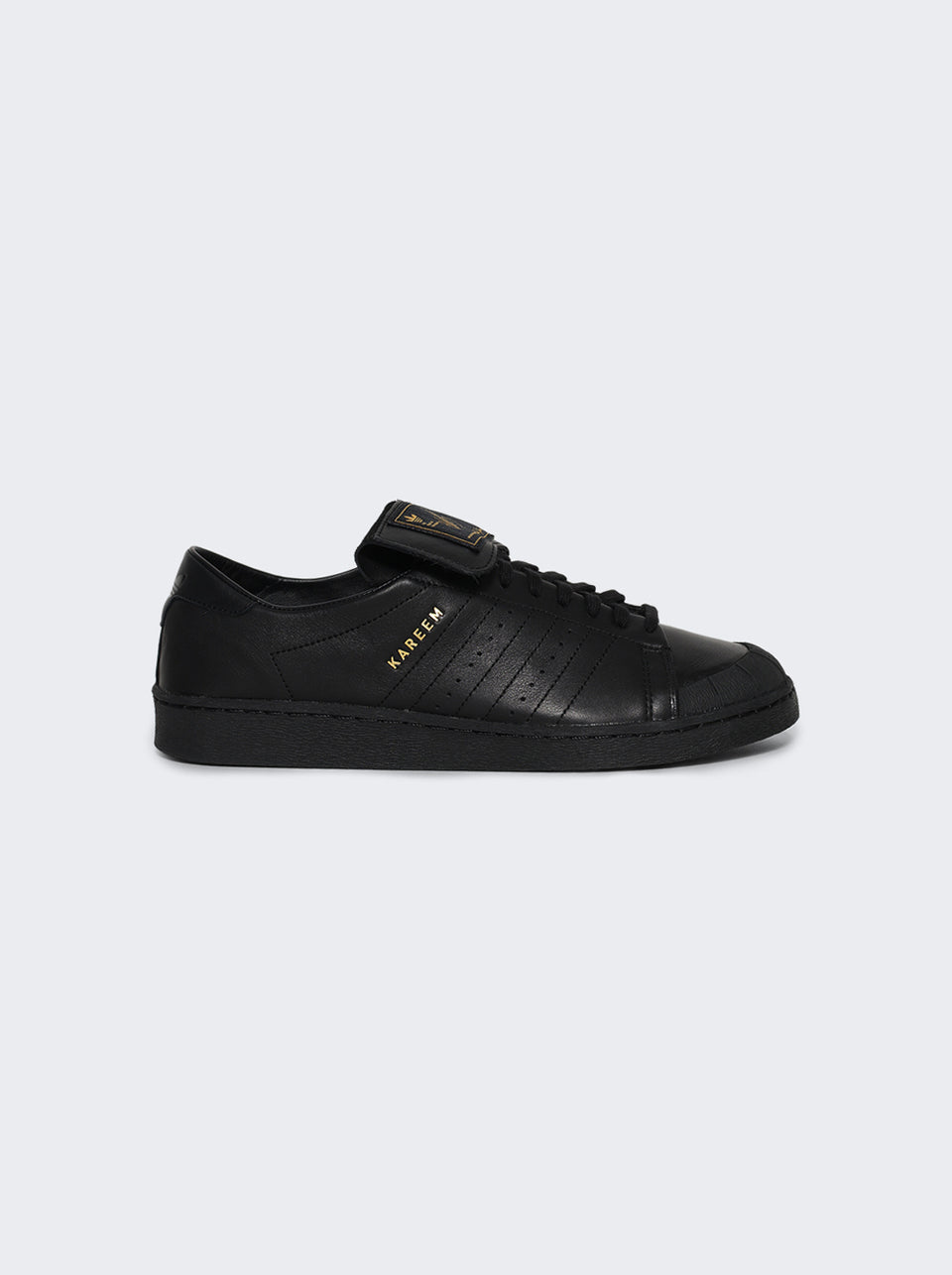HQ4867_Black_01.jpg