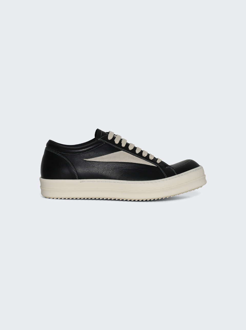 RU02F4897 LCOLVS_Black_01.jpg