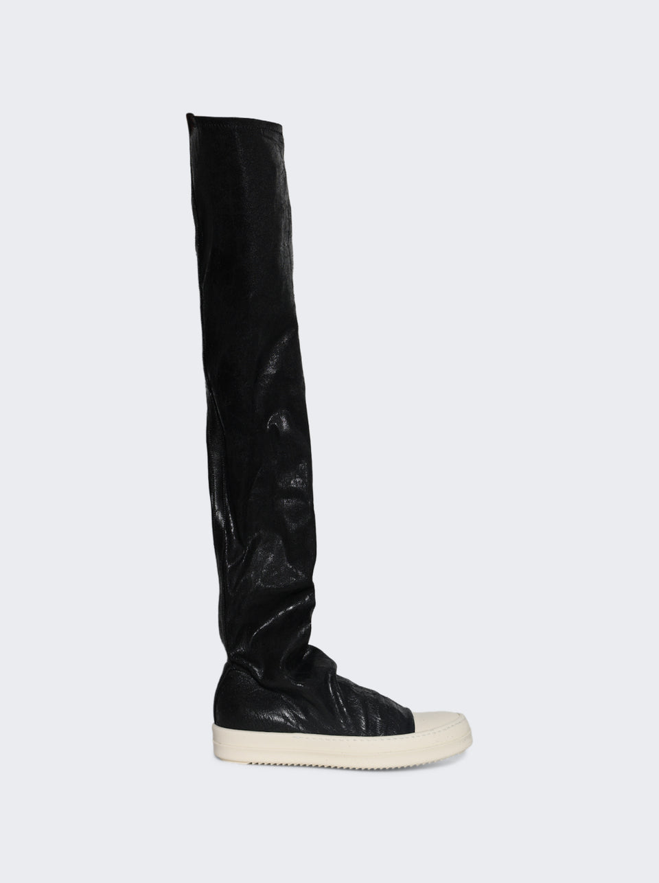 DS02F6812 SBMC_Black_01.jpg
