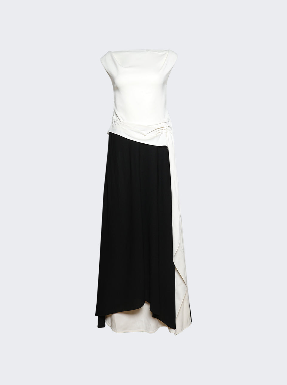 R2623006_Black & White_01.jpg