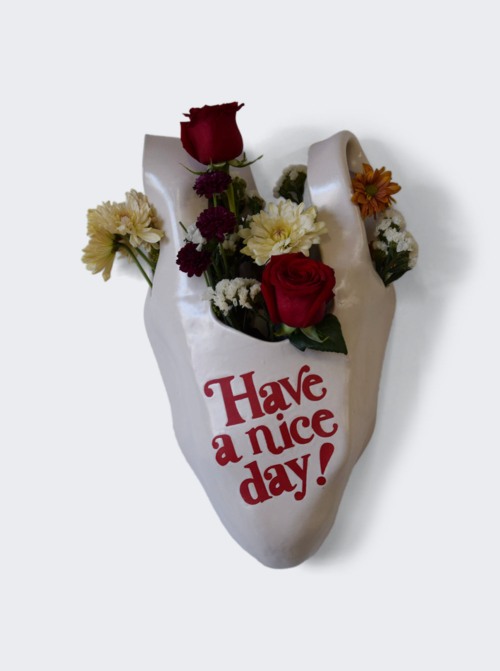 WALL HANGING BAG VASE_White_01.jpg