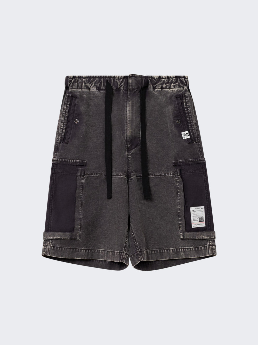 J16PT173_Black_01.jpg