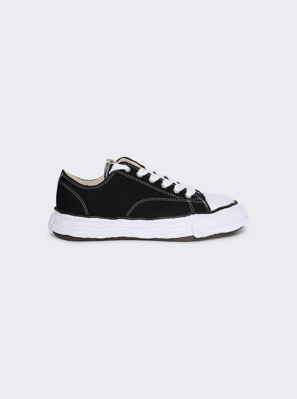 A11FW702_Black_01.jpg