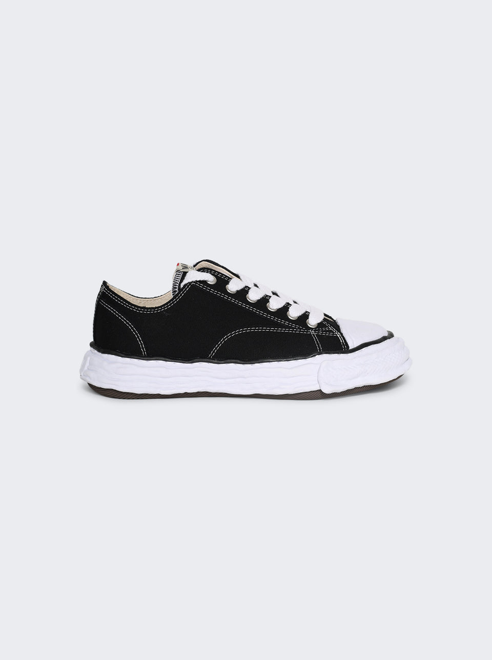 A11FW702_Black_01.jpg