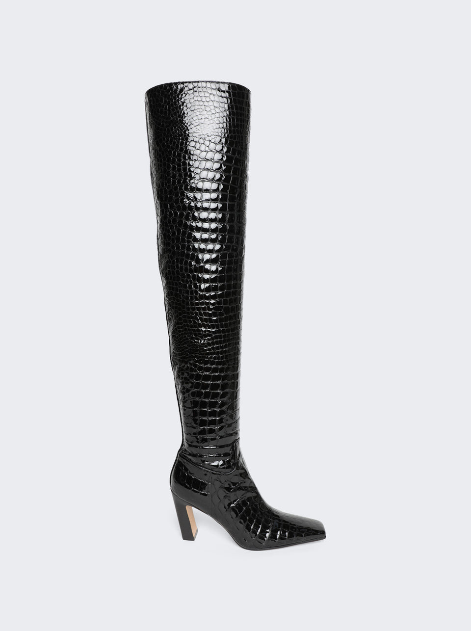 F1069-825 L825_Black_01.jpg