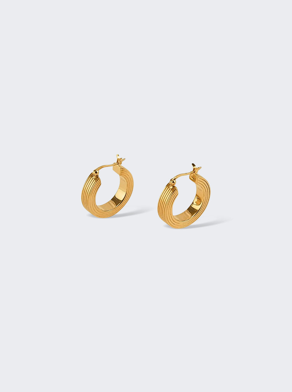 DE24006_Gold_01.jpg