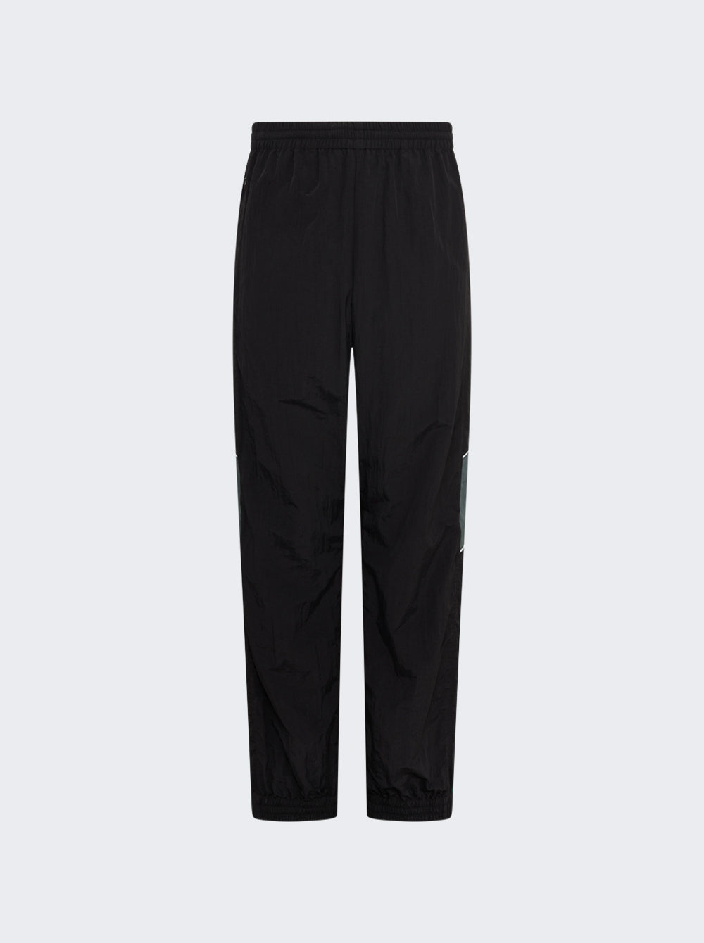 131WP01060_Black_01.jpg