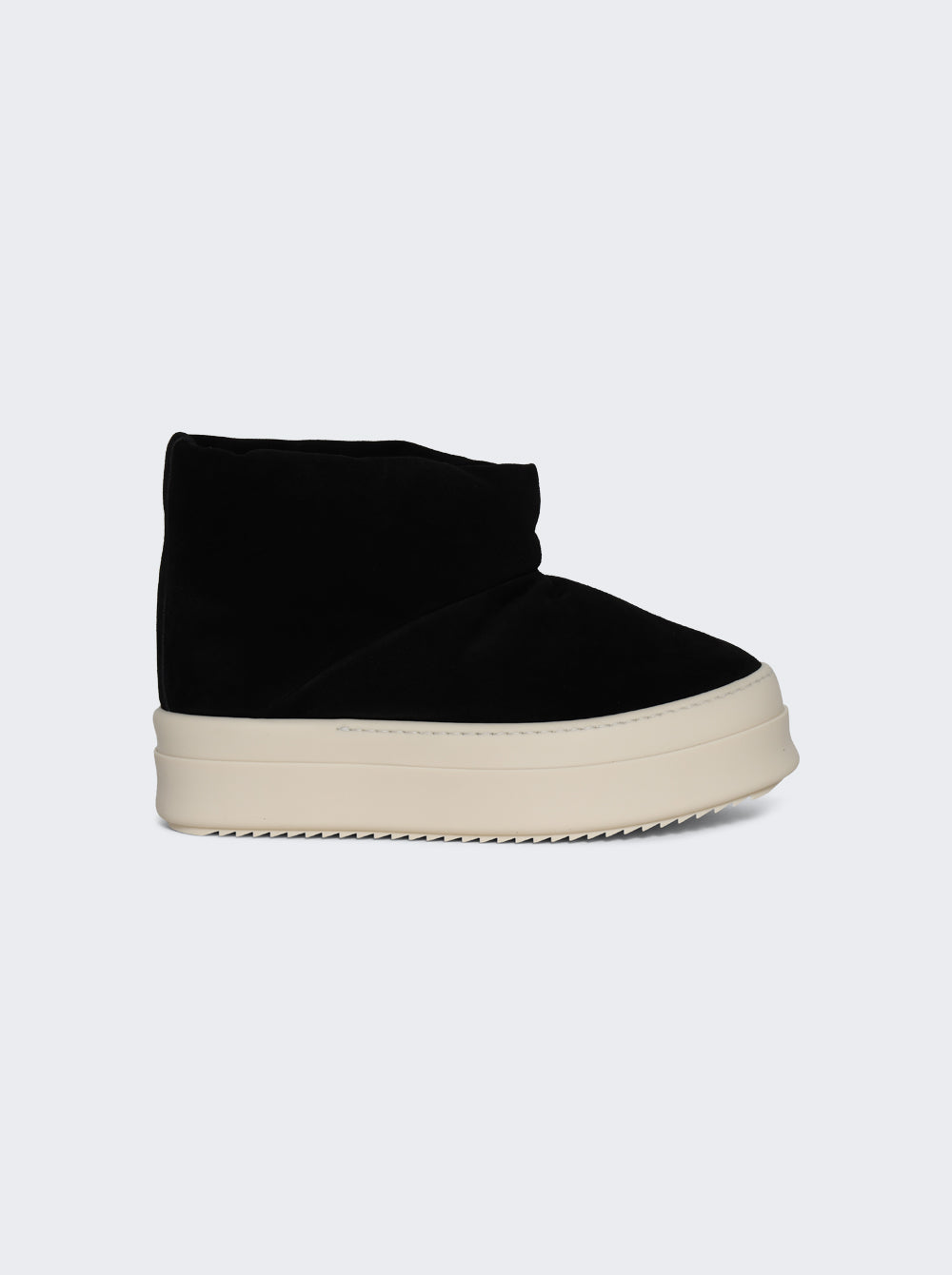 RU02F4853 LVS_Black_01.jpg