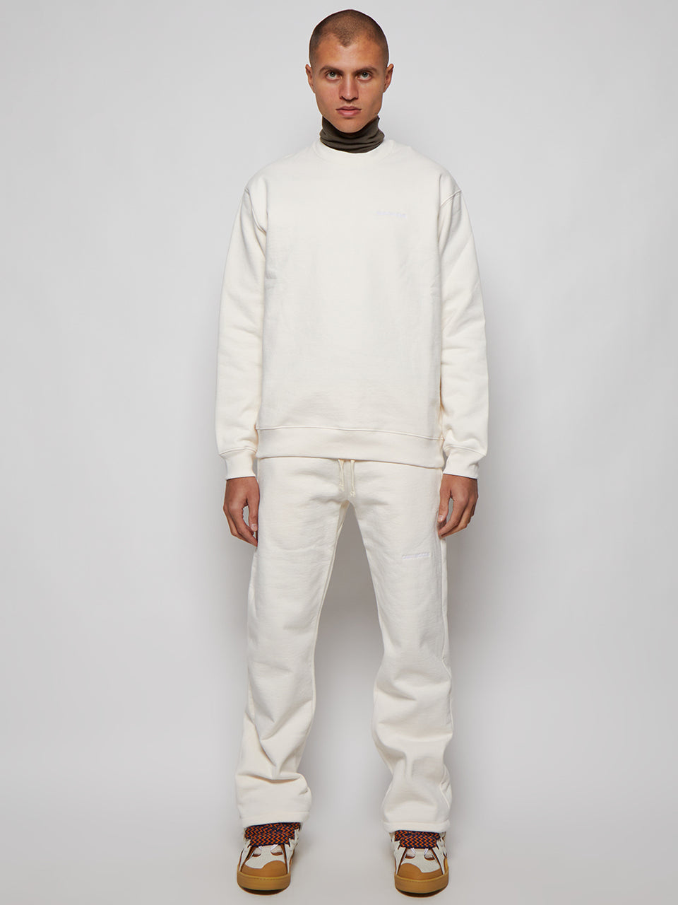 SW01413_Off White_02.jpg