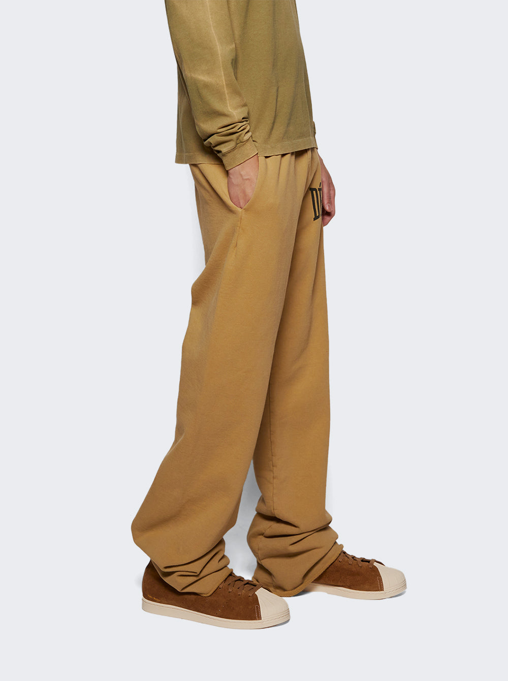 JR0217_Brown_02.jpg