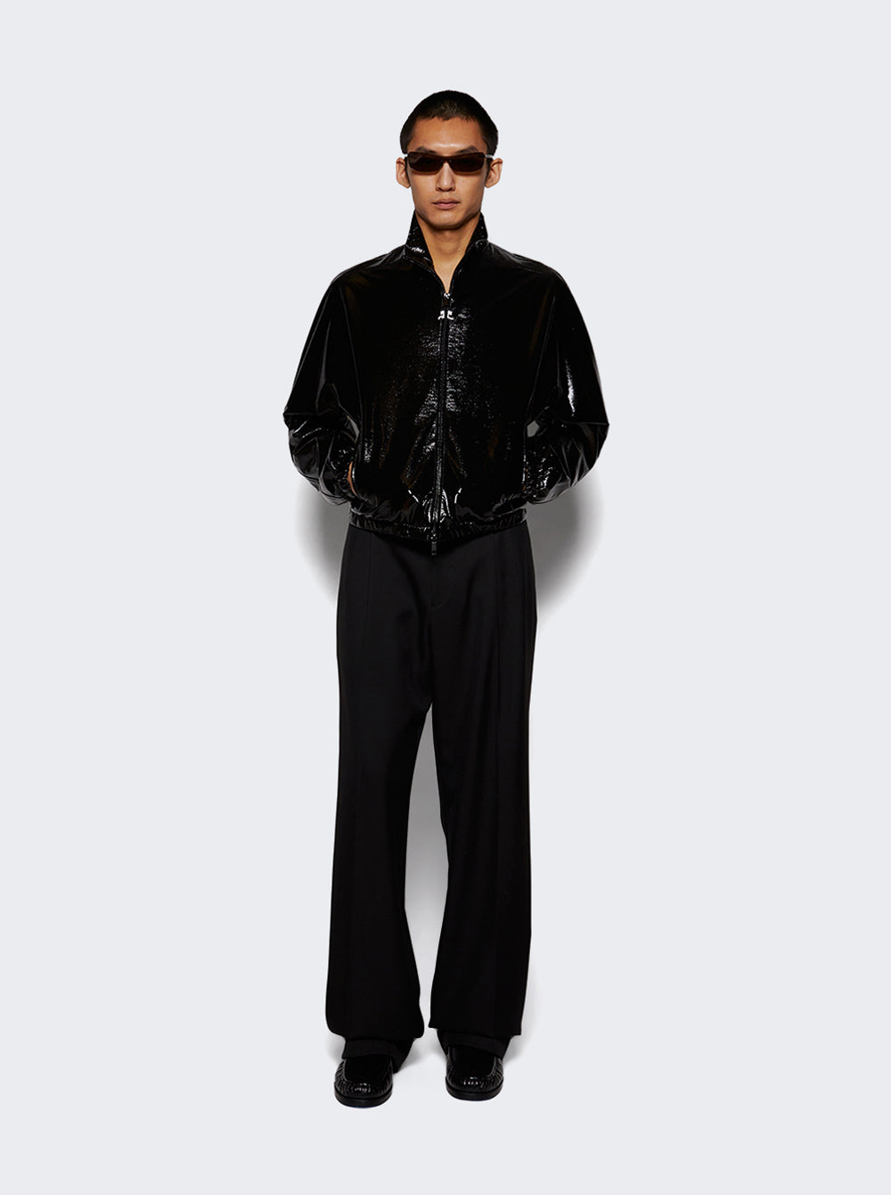 125CBL270VY0016_Black_02.jpg