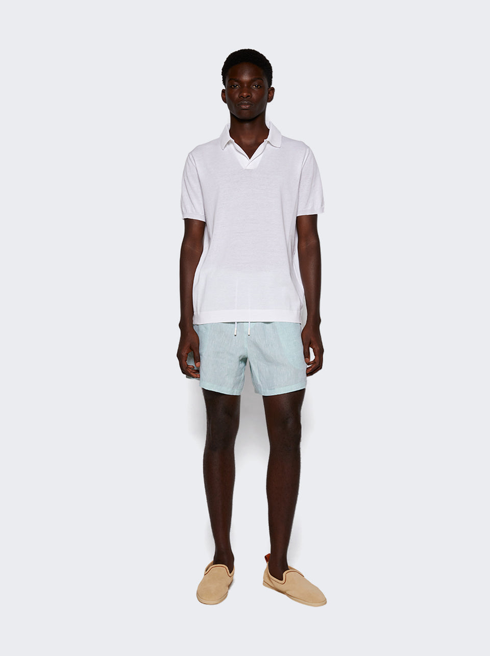 FAI1567_White_02.jpg