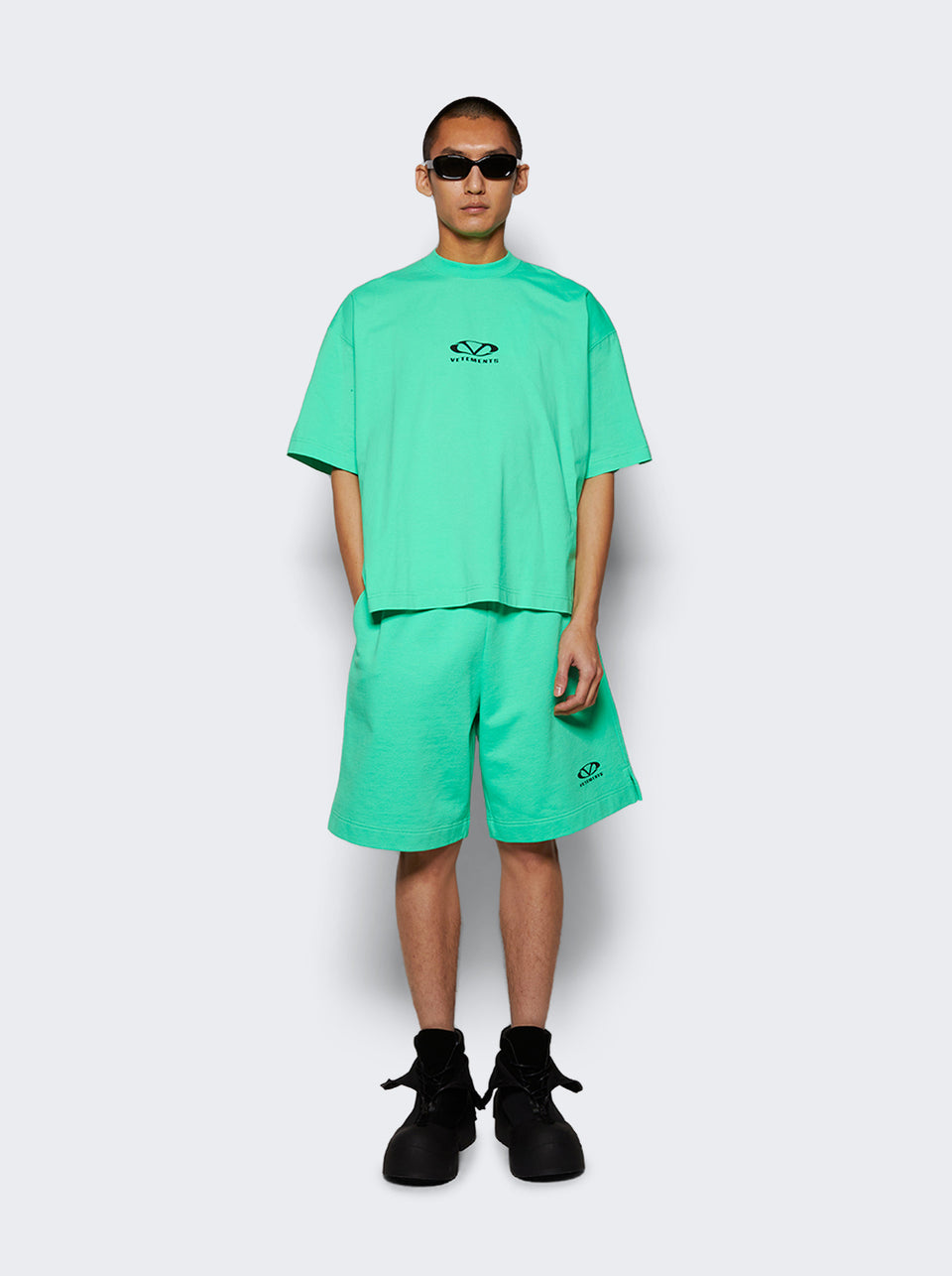 UA66SS600E_Green_02.jpg