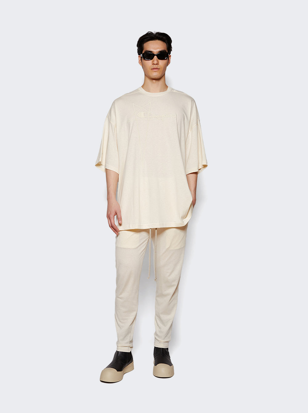 CM01D9229 CHJER_White_02.jpg