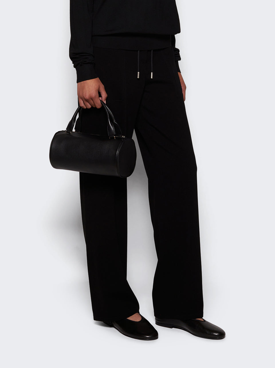 W1673 L97_Black_02.jpg
