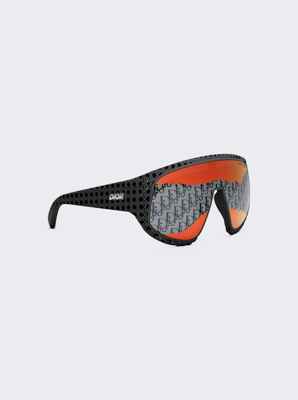 DM40126UM0002U_Black_02.jpg