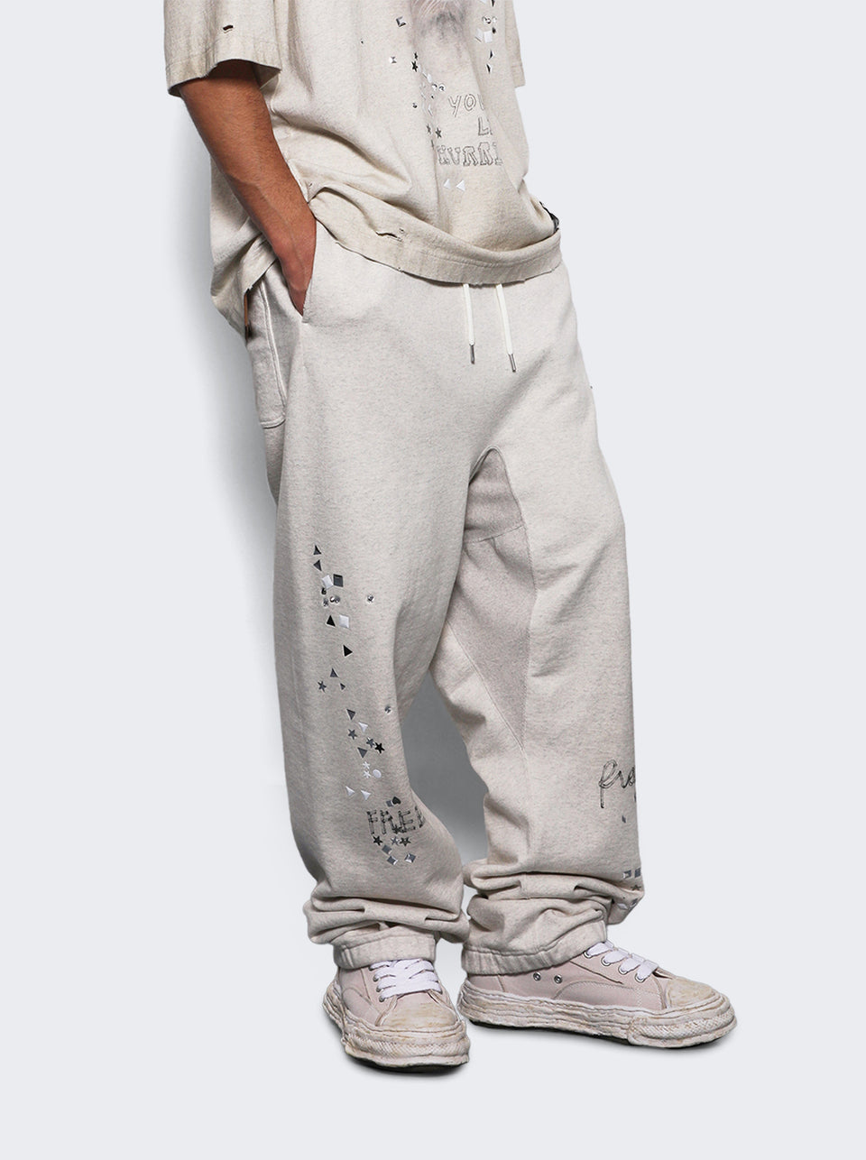 A15FW722_Beige_02.jpg