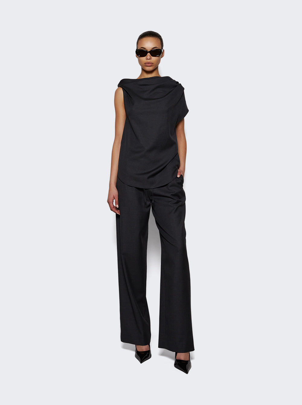 COVE_Black_02.jpg