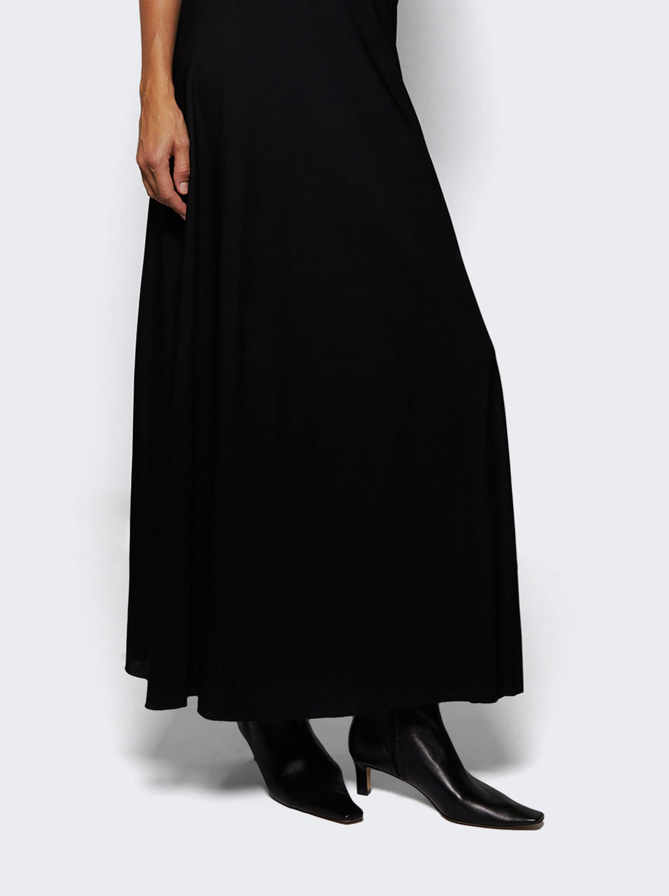 F1693-SN65_Black_02.jpg