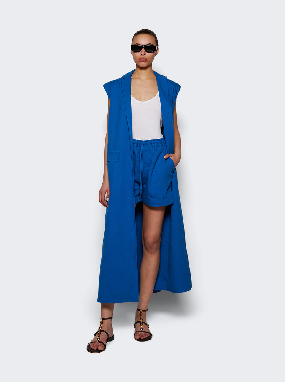 HS24-074_Blue_02.jpg