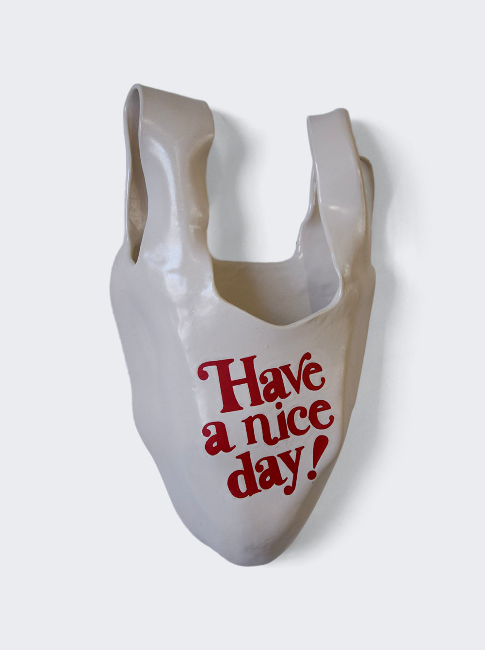 WALL HANGING BAG VASE_White_02.jpg