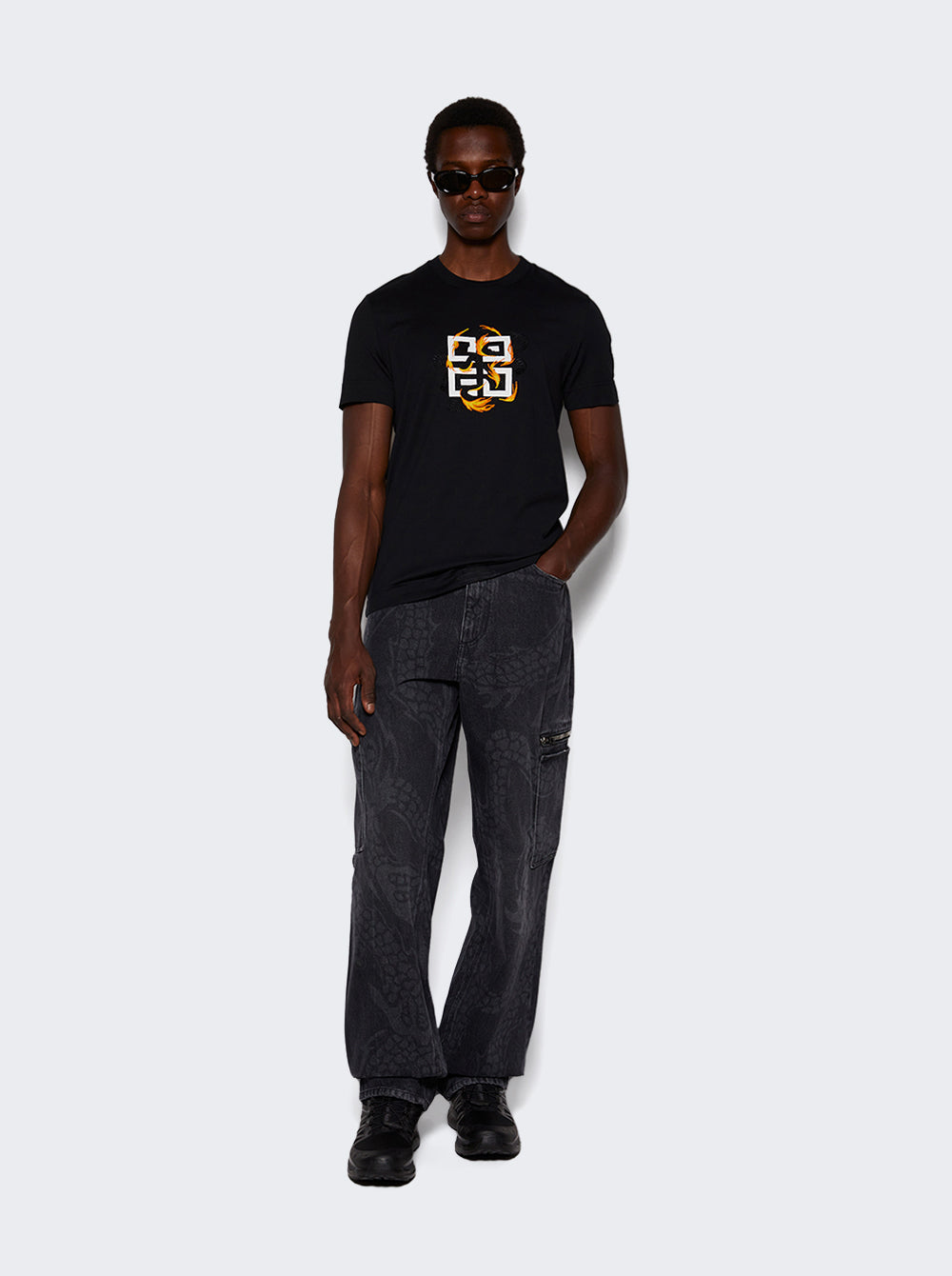 BM716G3YLV_Black_02.jpg