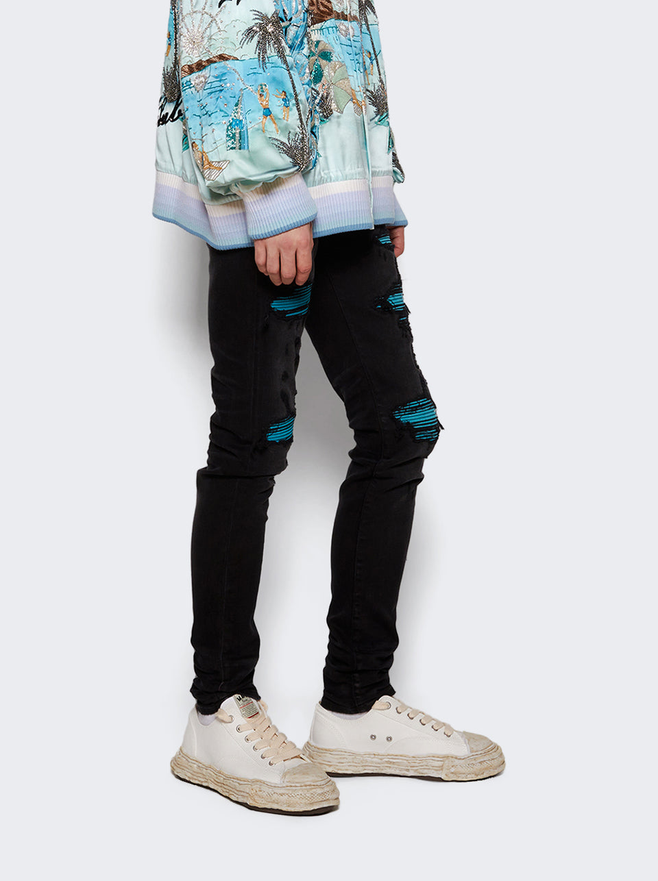 LOW TOP SNEAKERS A13FW713_White_02.jpg