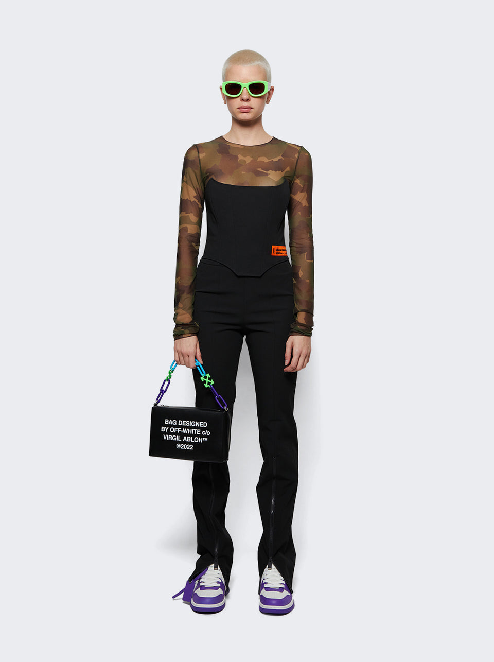 HWCA028F22FAB001_Black_02.jpg