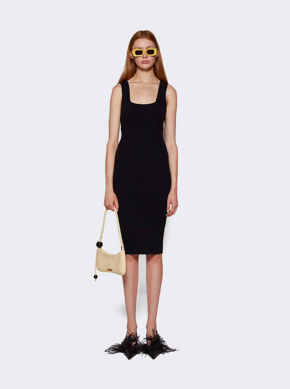 W5028R10_Black_02.jpg