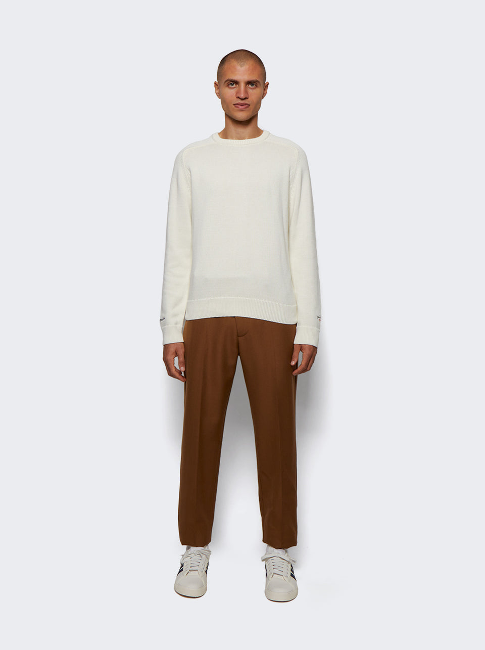 HI2931_Off White_02.jpg