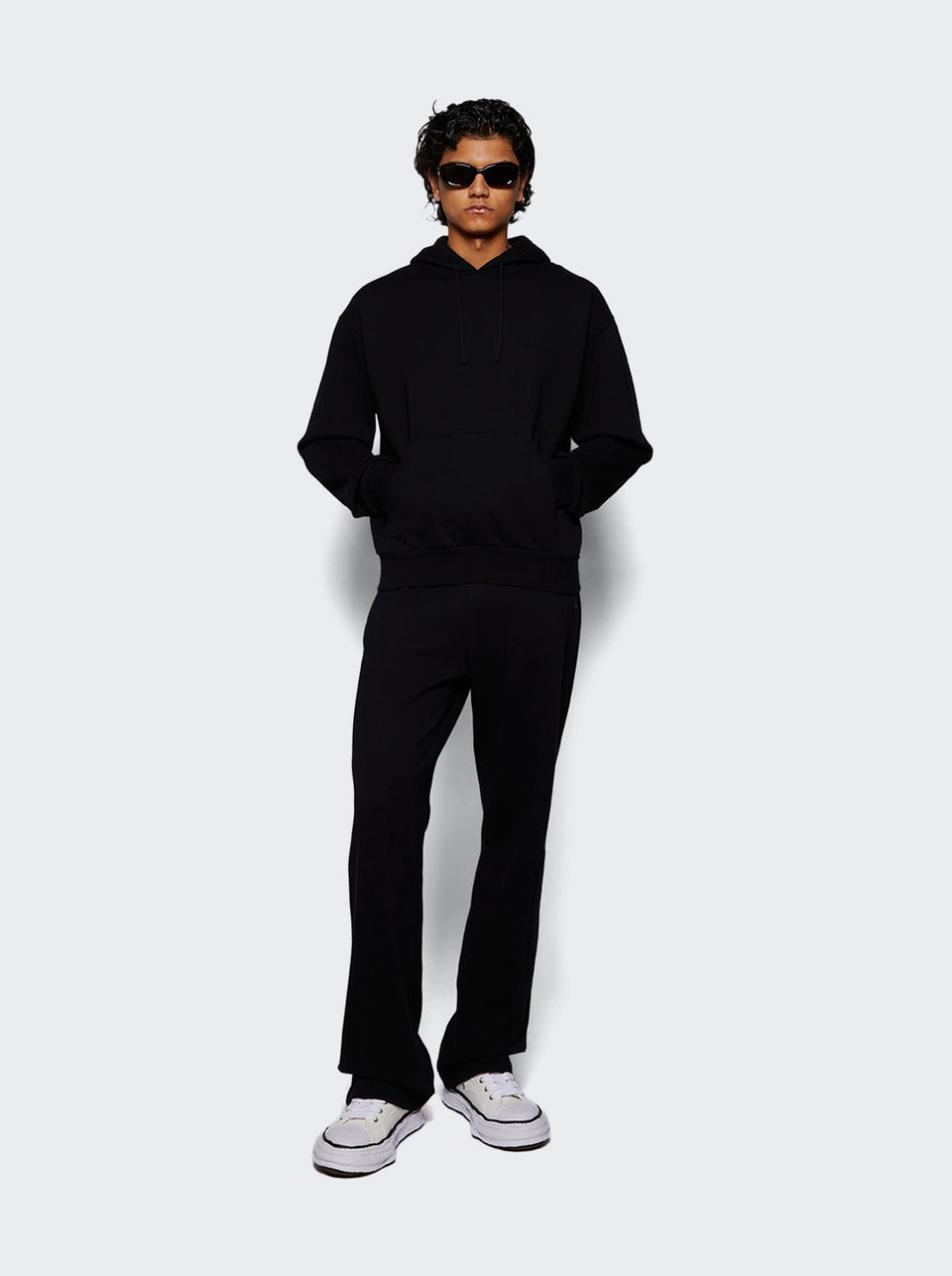 BM51HS3YP1001_Black_02.jpg