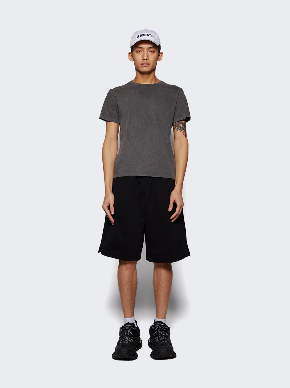 UA66SS600BB_Black_02.jpg