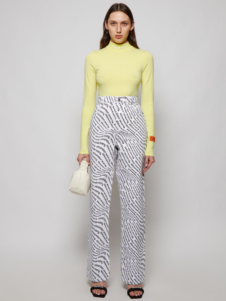 HWHA007S22KNI001_Yellow_02.jpg