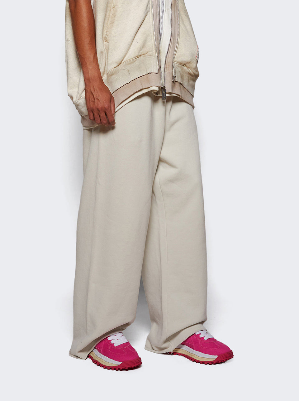 A14FW704_Pink_02.jpg