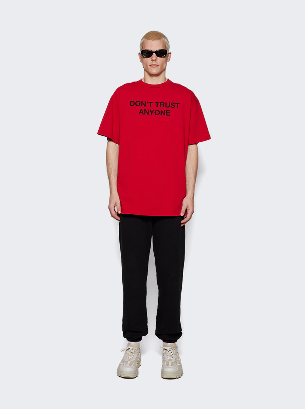 A23SSM00DTA_Red_02.jpg