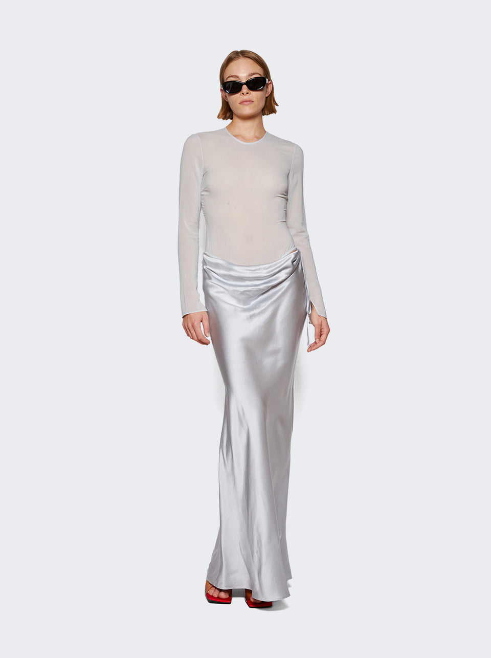 22043093_Silver_02.jpg