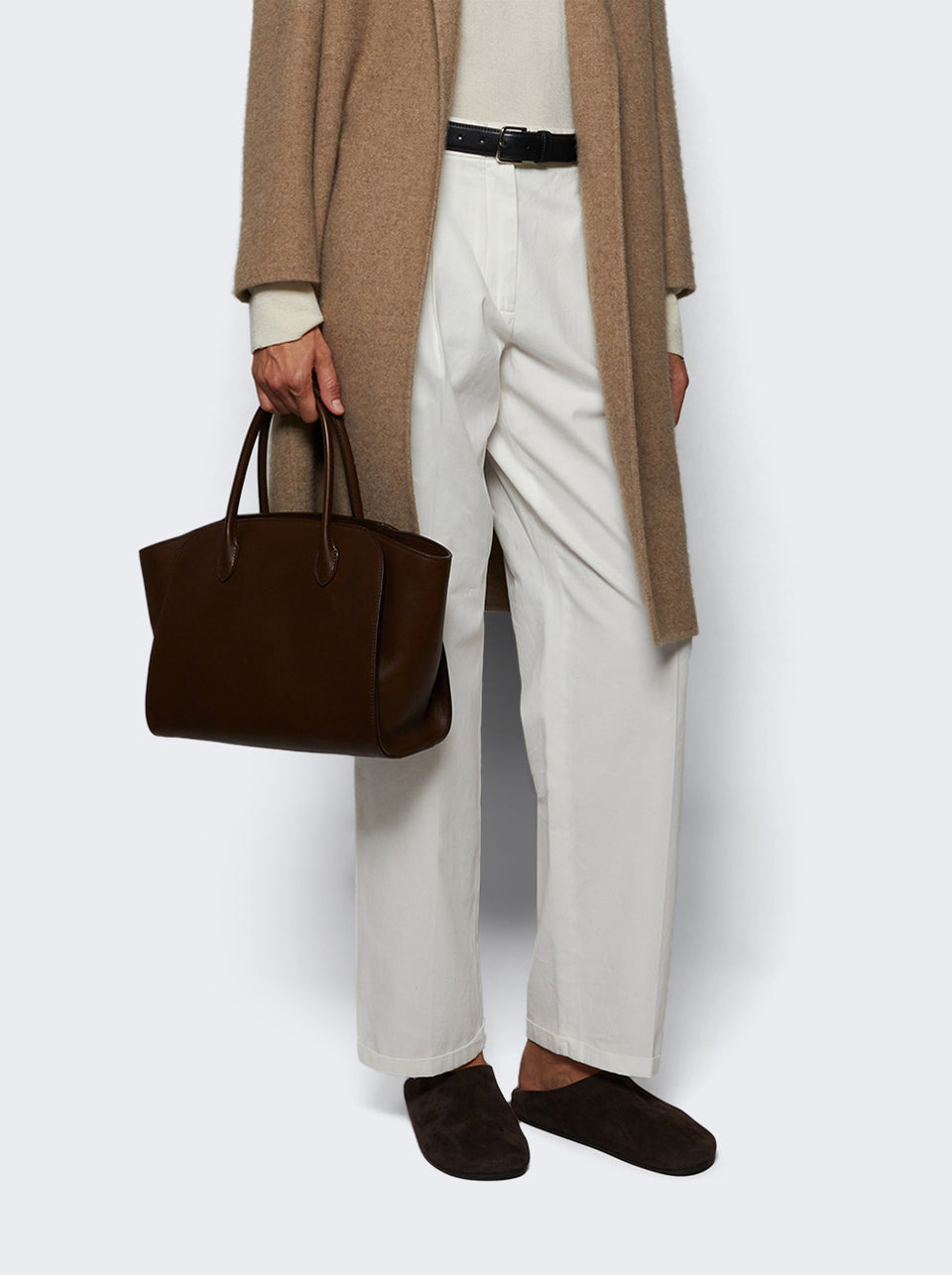 F1705-L302SH01_Brown_02.jpg