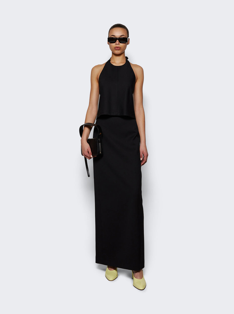 W1058R12_Black_02.jpg
