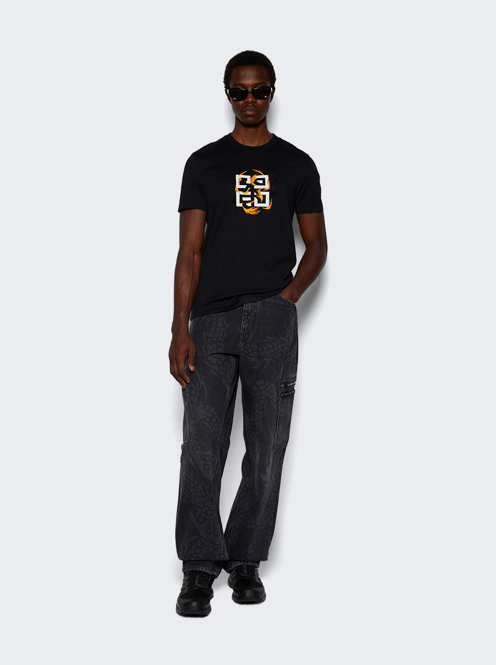 BM517E5Y8Z_Black_02.jpg