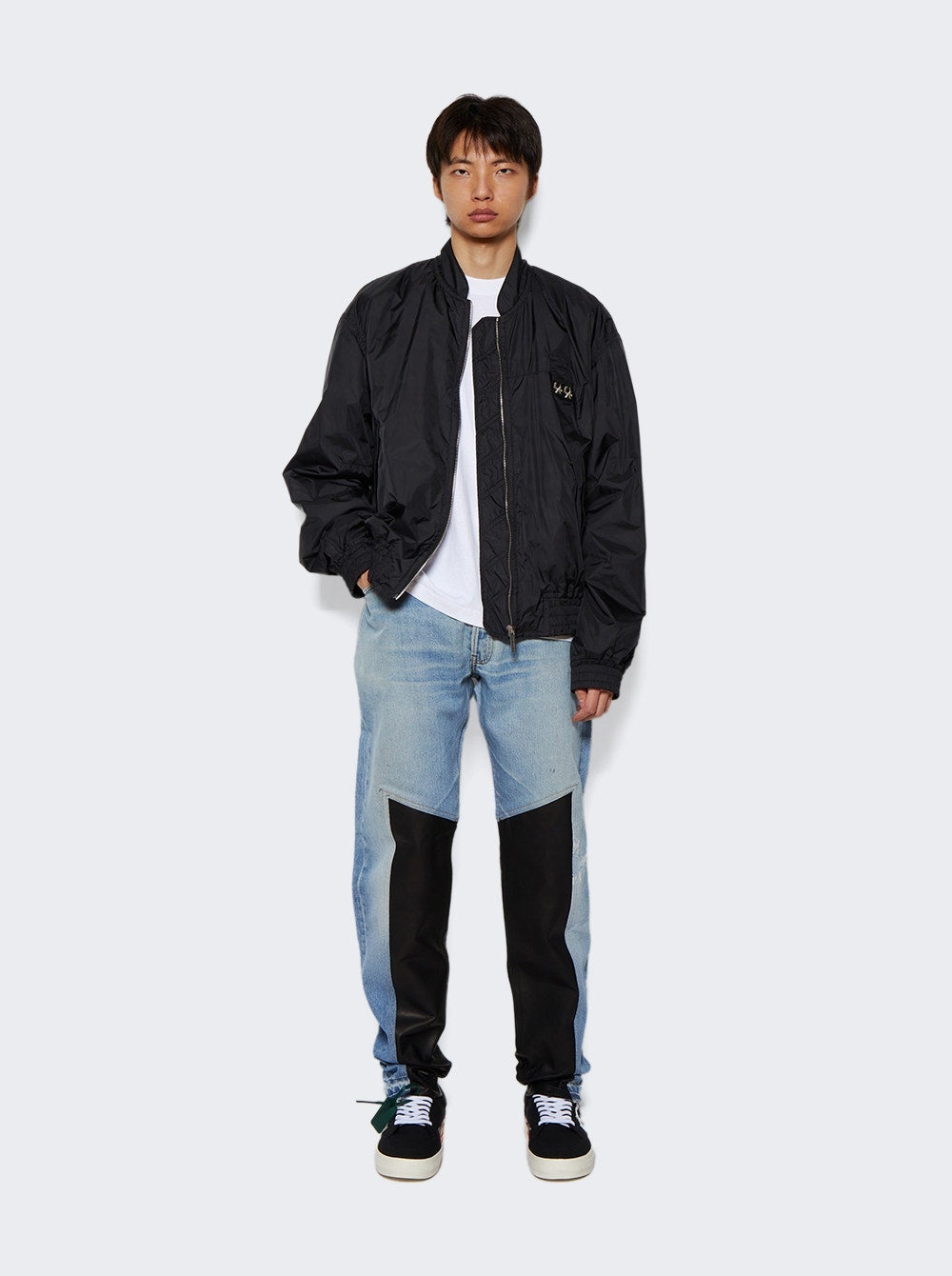 B0030235-FA162-099_Black_02.jpg