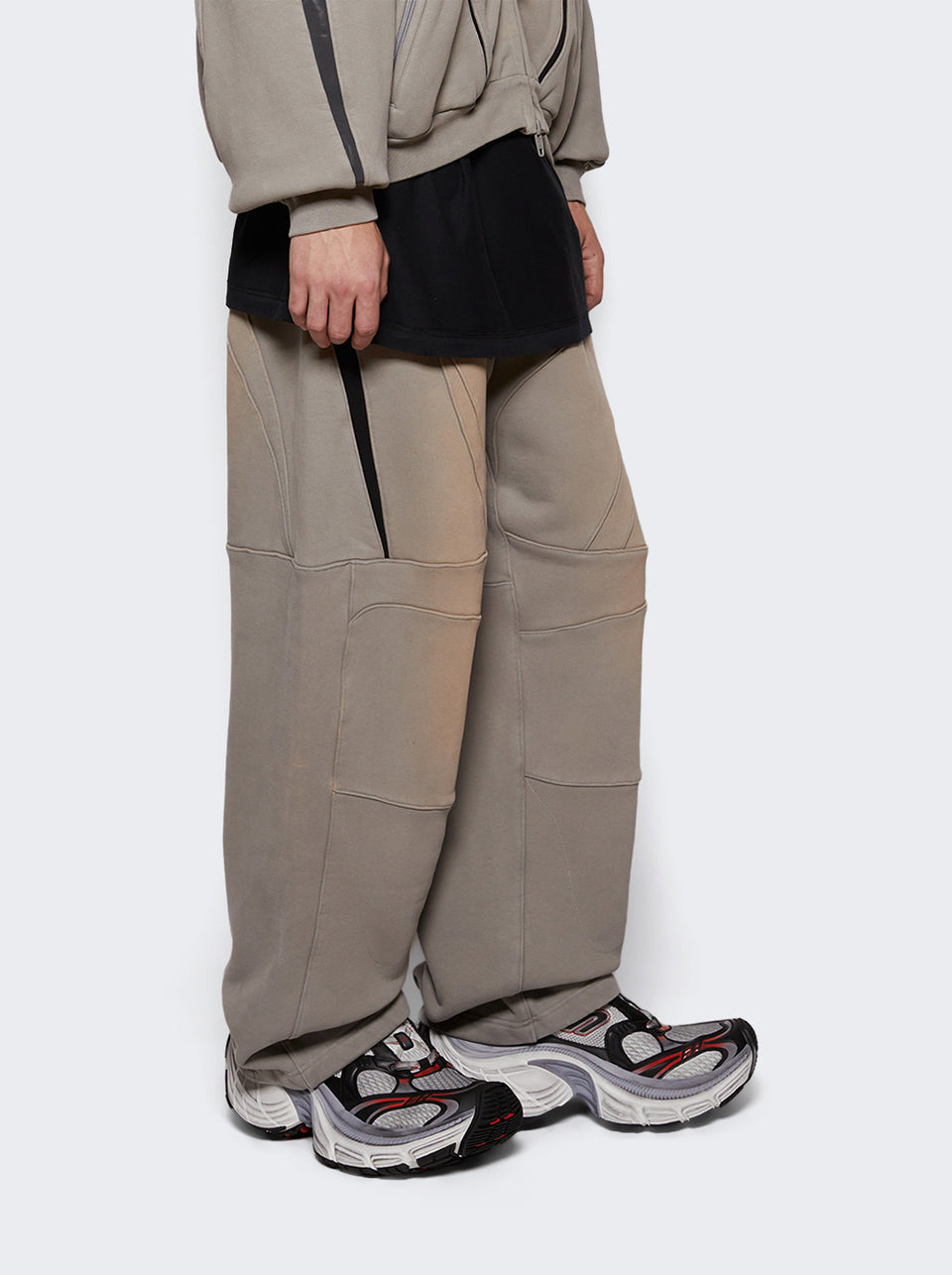 792779 W2MV2_Grey_02.jpg