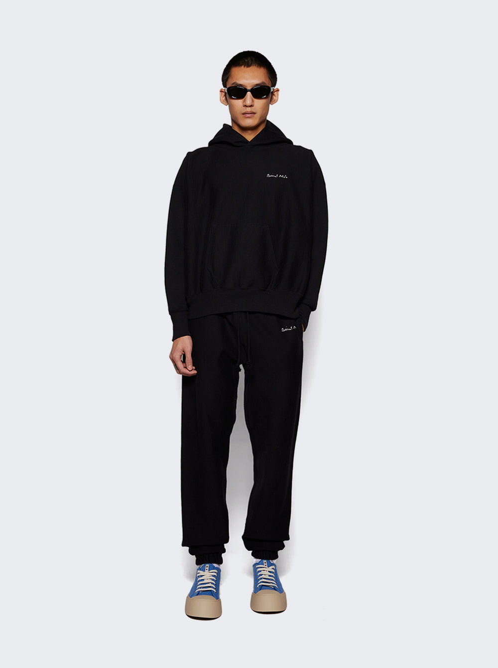 SM-YS1-0000-050_Black_02.jpg