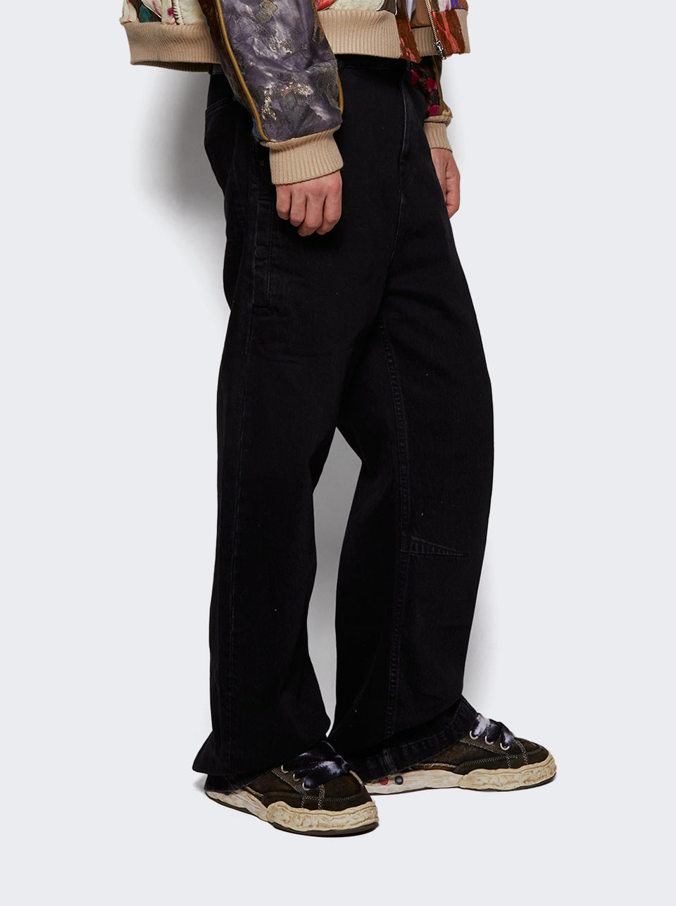 LOW TOP SNEAKERS A13FW720_Black_02.jpg