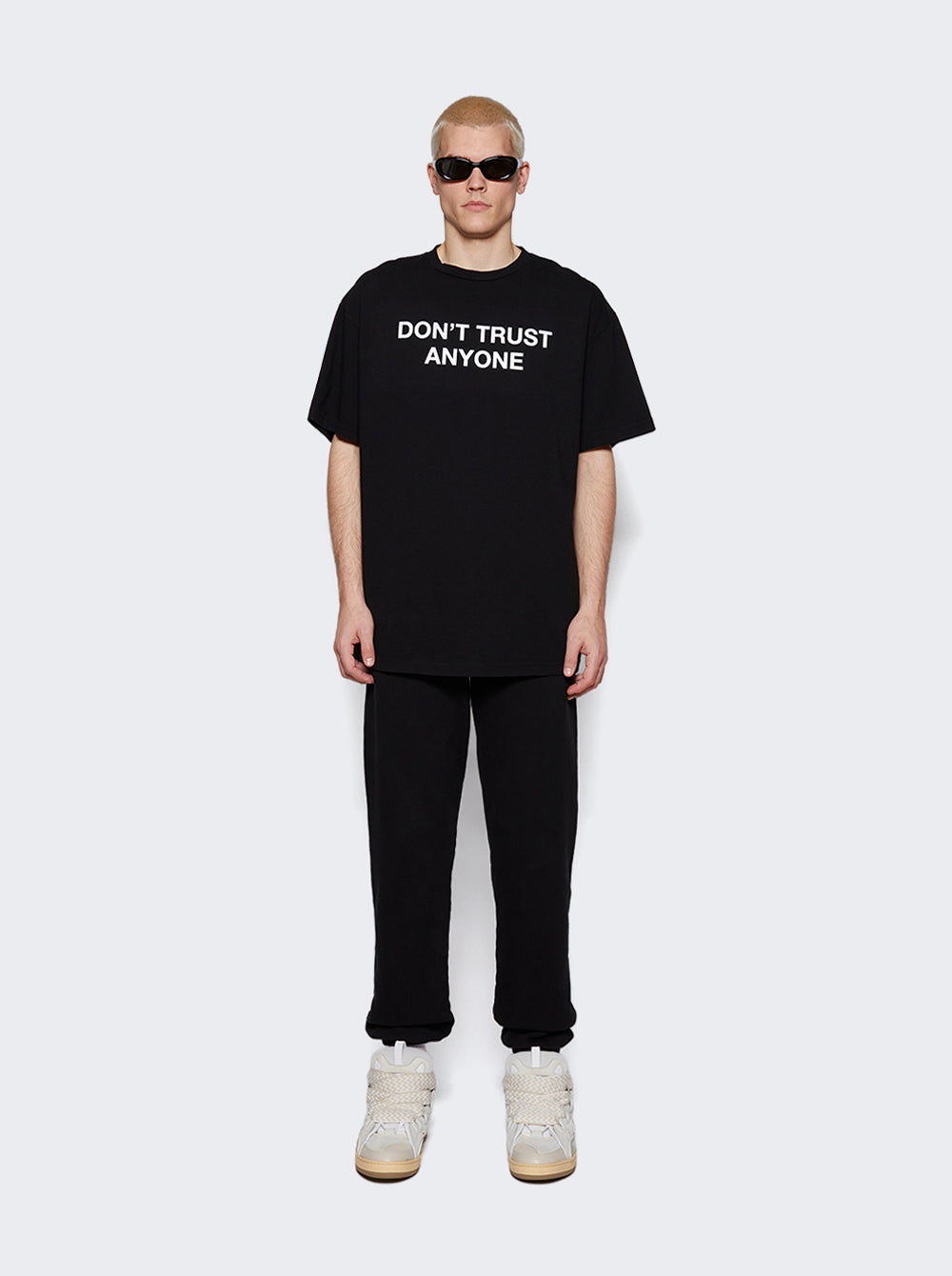 A23SSM00DTA_Black_02.jpg
