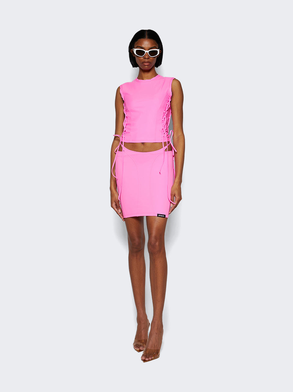 WE64SK900H_Pink_02.jpg