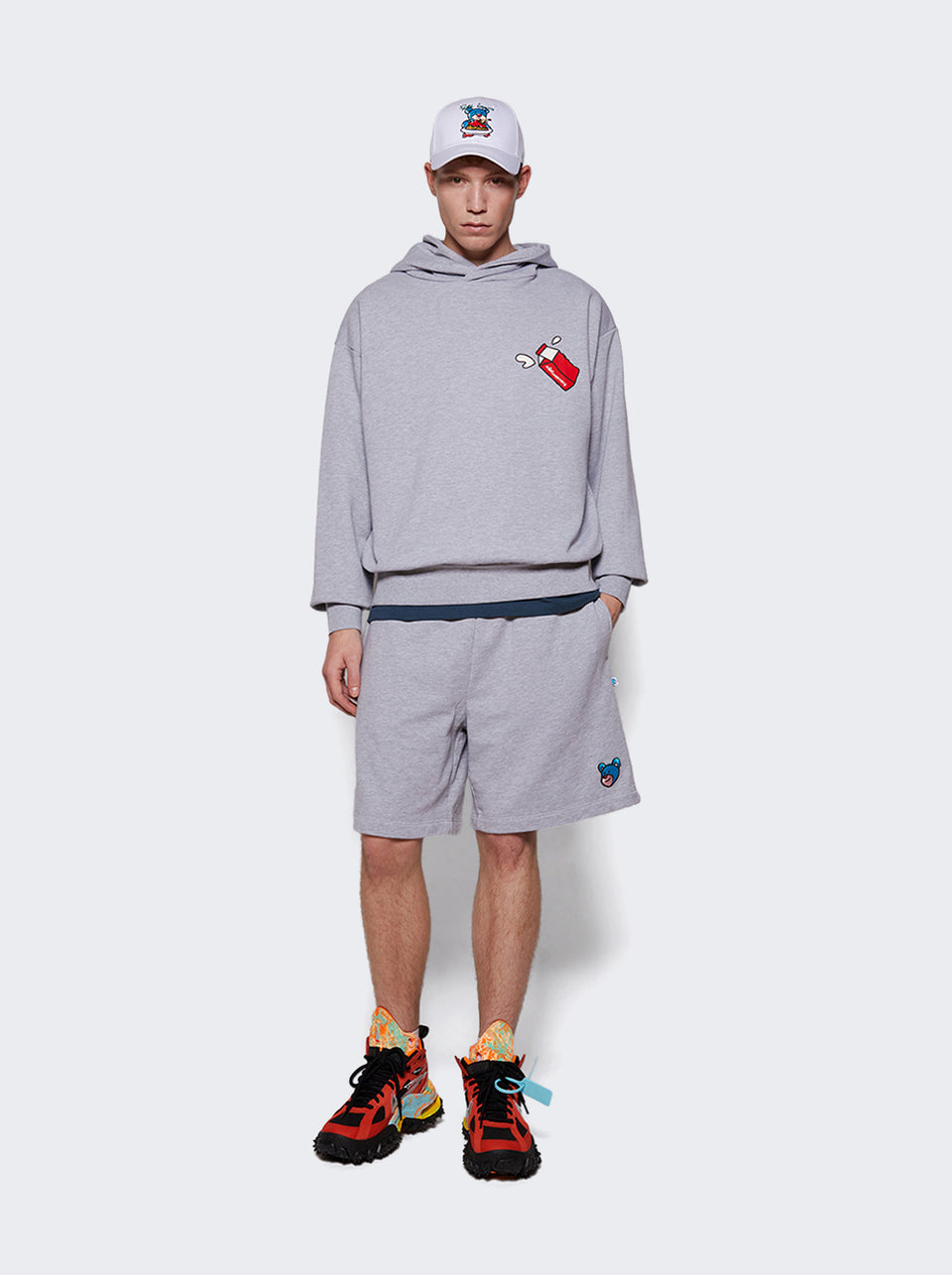 F4TWUAHS014_Grey_02.jpg