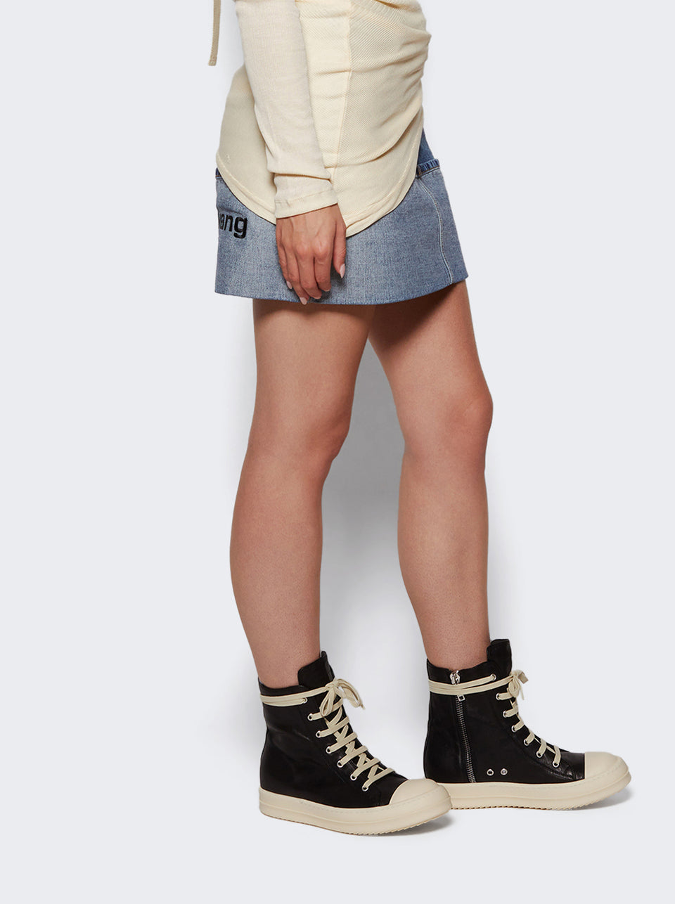 RP02E4890 LGY_Black_02.jpg