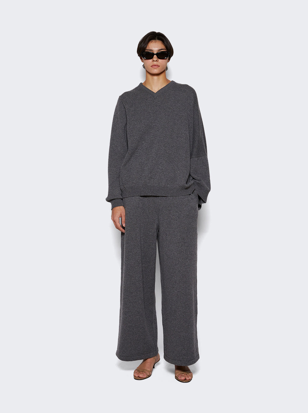 7750 F377_Black_02.jpg