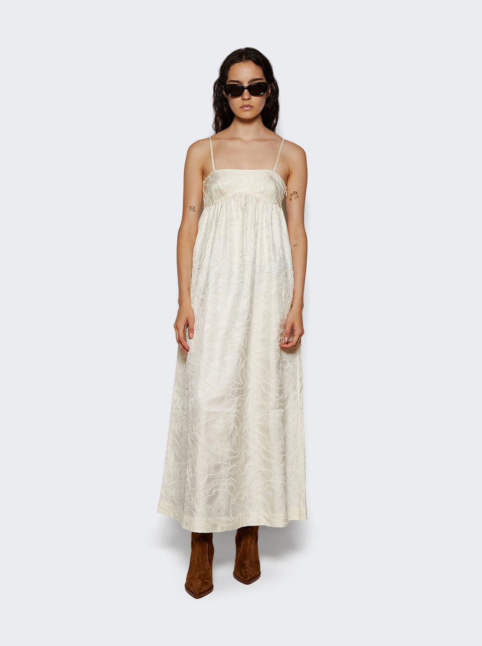 CAVOLA_White_02.jpg
