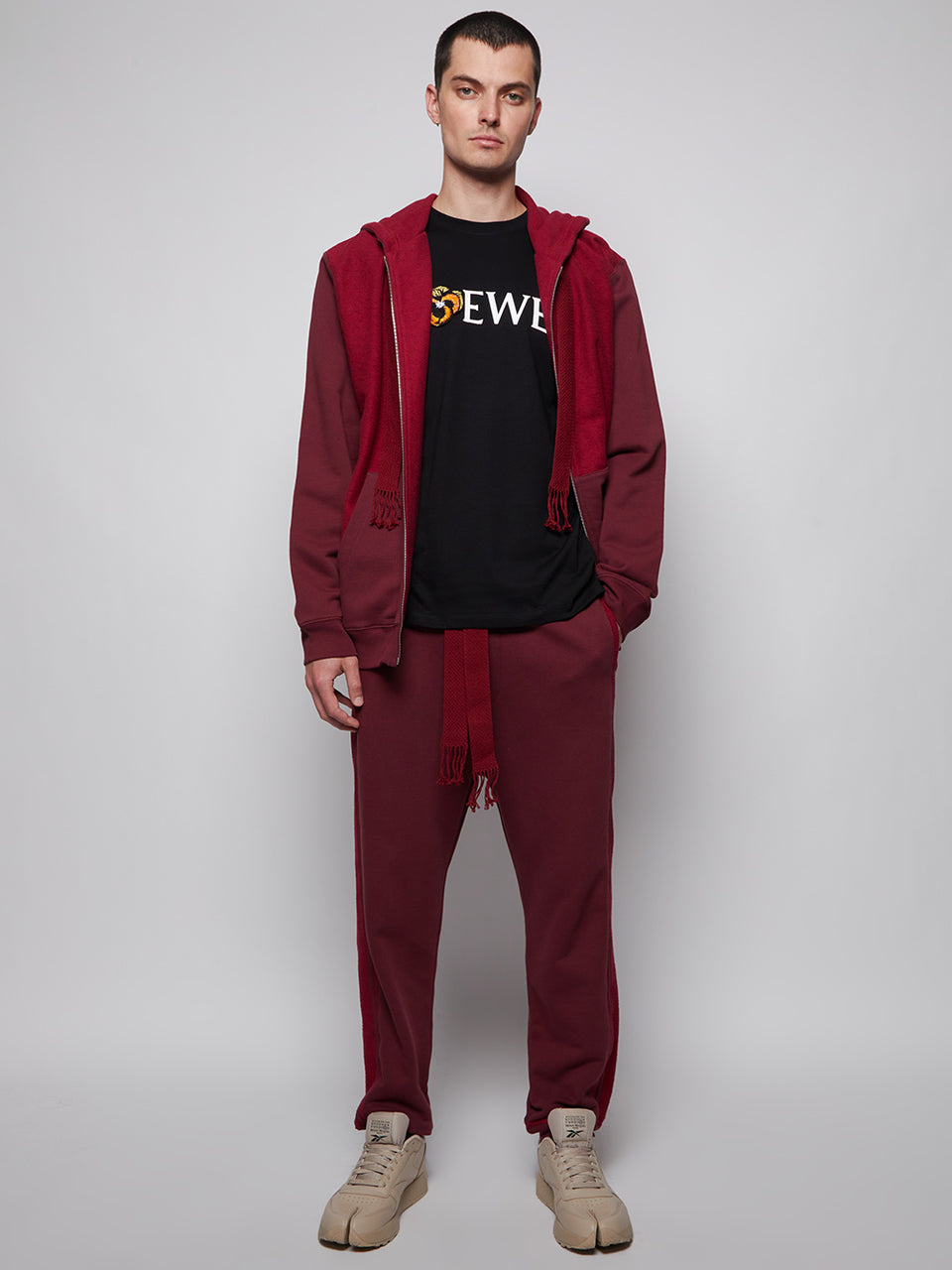 H526Y27X01_Burgundy_02.jpg
